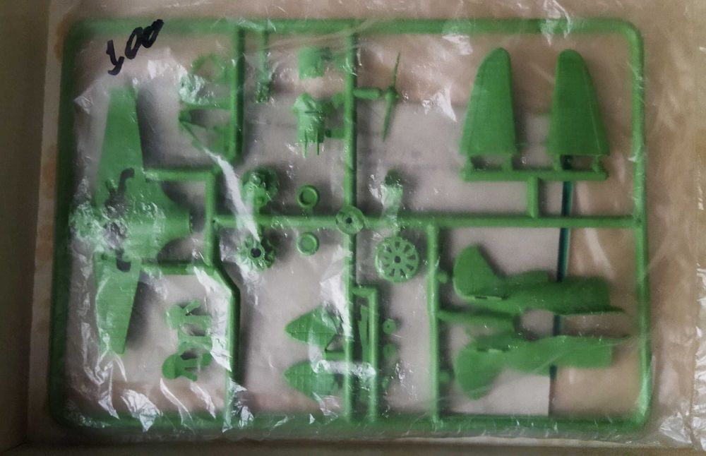 модель самолёта И-16 в масштабе 1/72 РАРИТЕТ СССР!