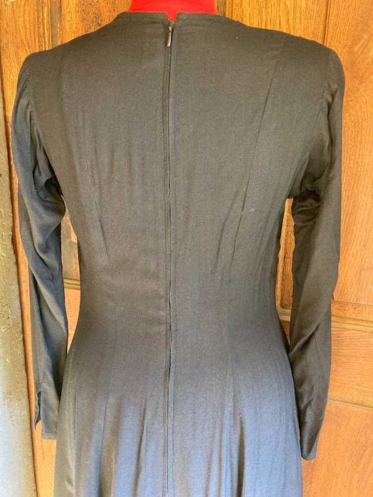 Rochie lungă cu șliț adânc