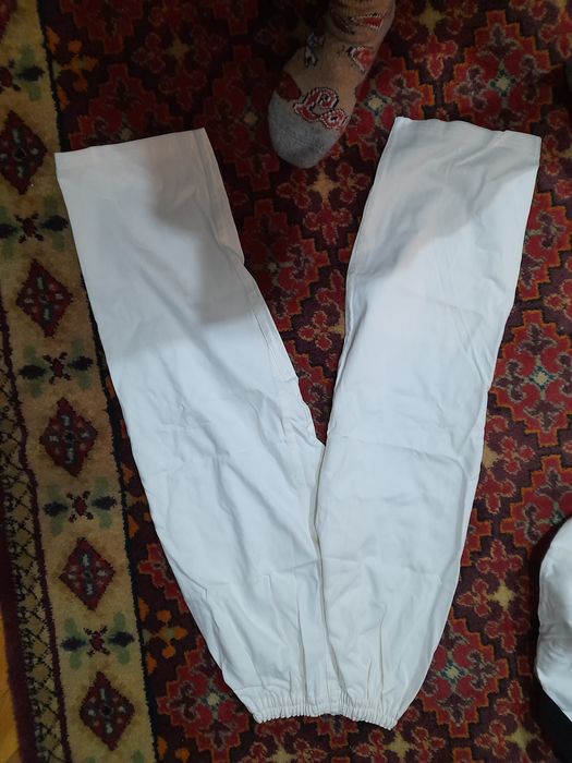 Кимано Тайквондо.С Шлемом и Щитками.От 12 до 15 лет.Привозное.