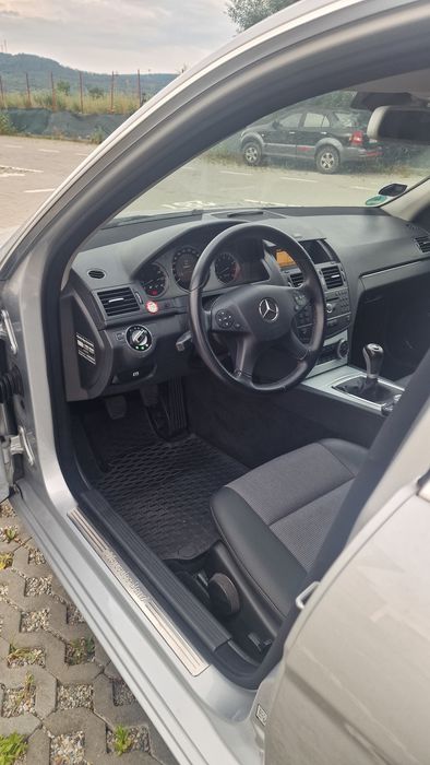 Mercedes-Benz C-Class W204 C200 Kompressor – 2009 | 184 CP | Manuală