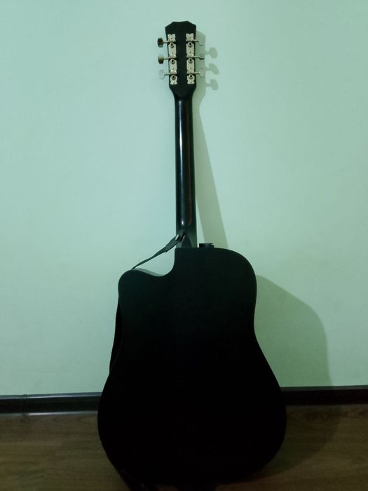 Гитара сатылады  состояние жаксы жакнда алдым