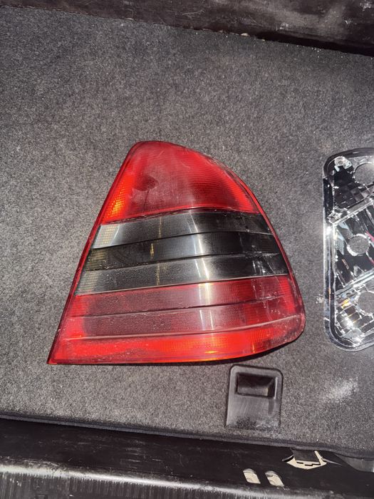 Фара на мерседес 202