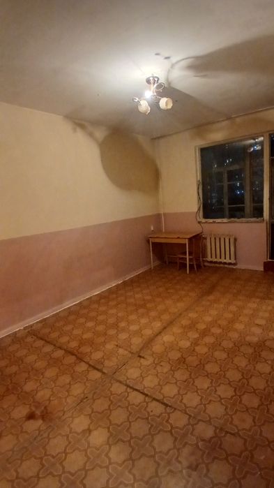 Срочно продаётся СВОЯ на массиве ялангач 1-ком.кв