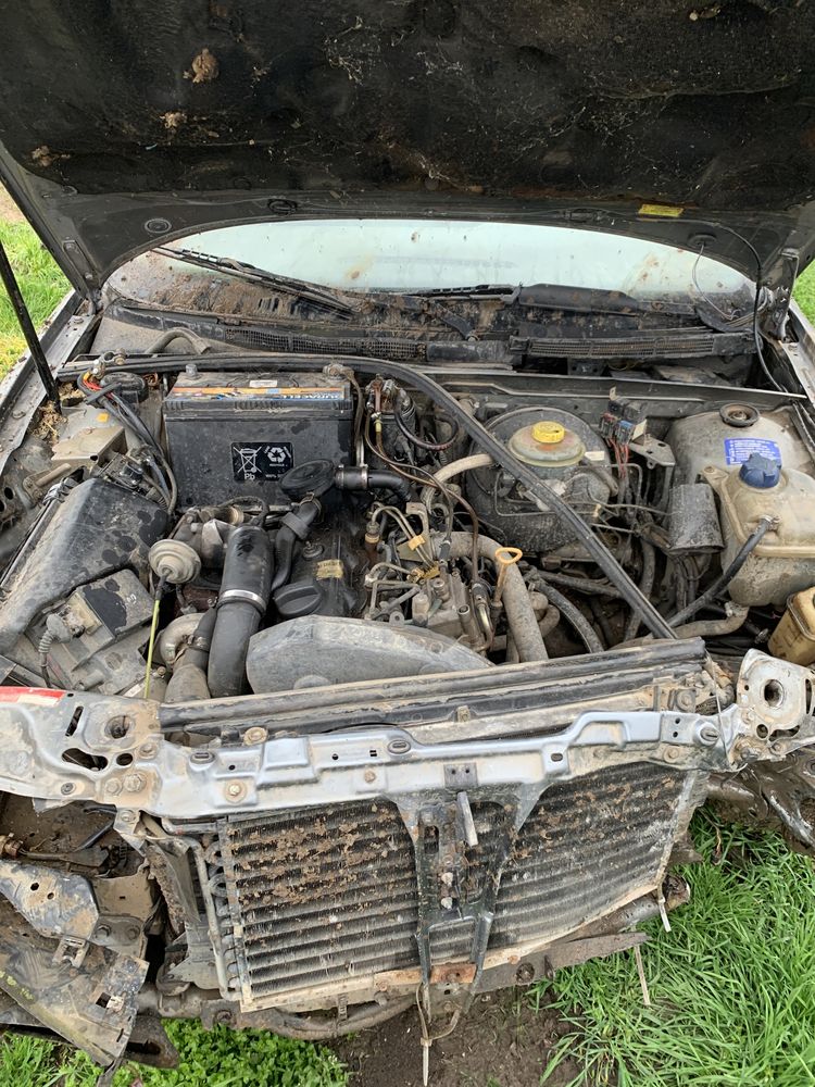 На части Audi 80 b4 гр. Варна Възраждане 4 • OLX.bg