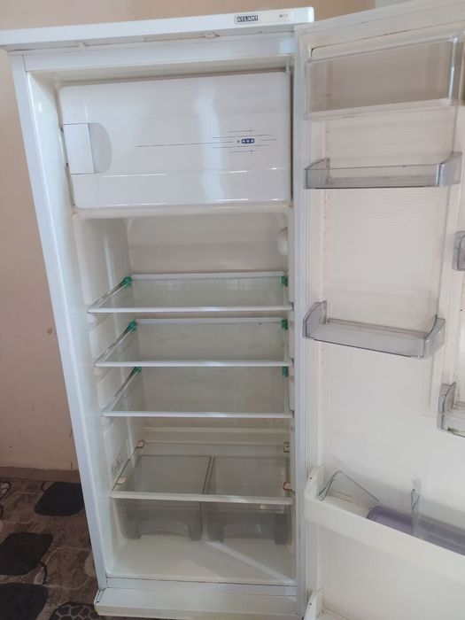 Срочно продам холодильник Атлант