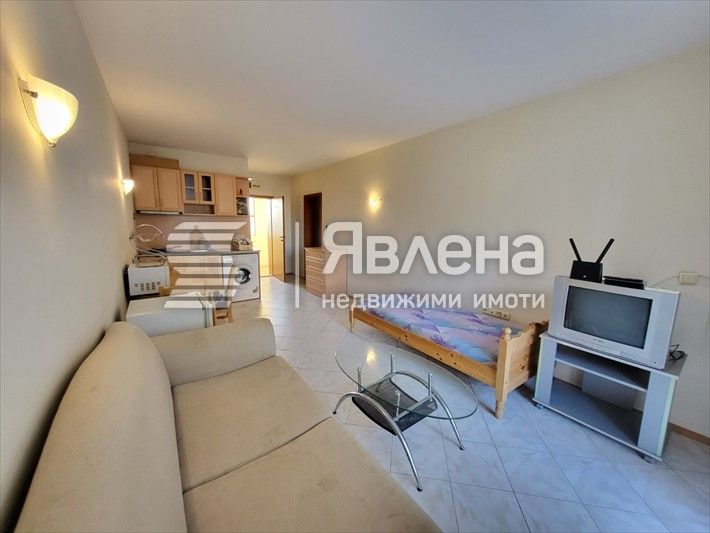 Продава се Двустаен апартамент в к.к. Слънчев бряг - 73 кв.м за 788 €/кв.м - Снимка #2