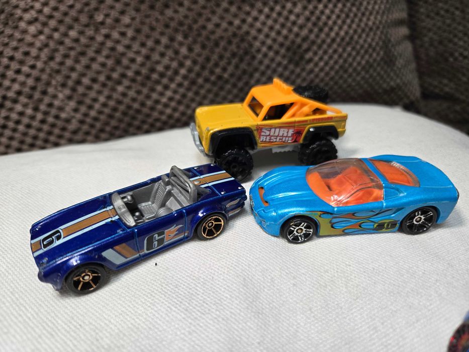 Лот колички Hot Wheels 7бр за 30лв.