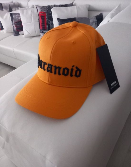 Vând Șapcă sport fashion, produs nou, produs de calitate.