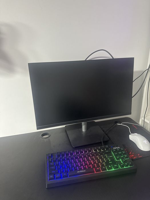 vand pc gaming nou + monitor + mouse razer + tastatura
