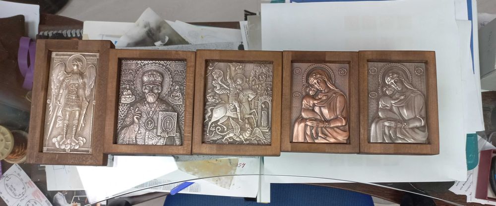 Посребрени икони на Богородица,Св.Николай,Св.Георги и Архангел Михаил.