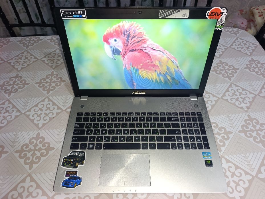 Продам ноутбук ASUS.
