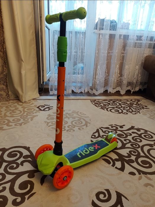 Продаю самокат детский