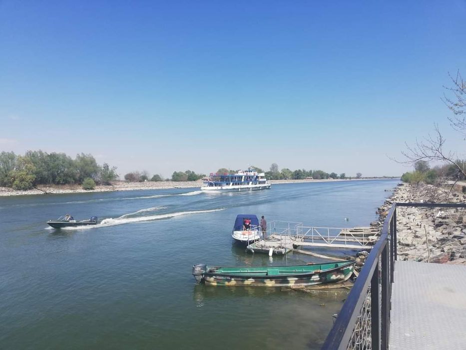 Cazare în Delta Dunării: LA CASA  MEZA !