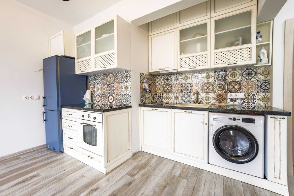 Дава се под наем Магазин в София, Център - 85 кв.м за 880 € - Снимка #5