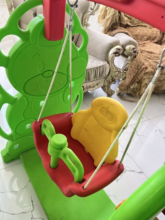 Детская горка с качелей