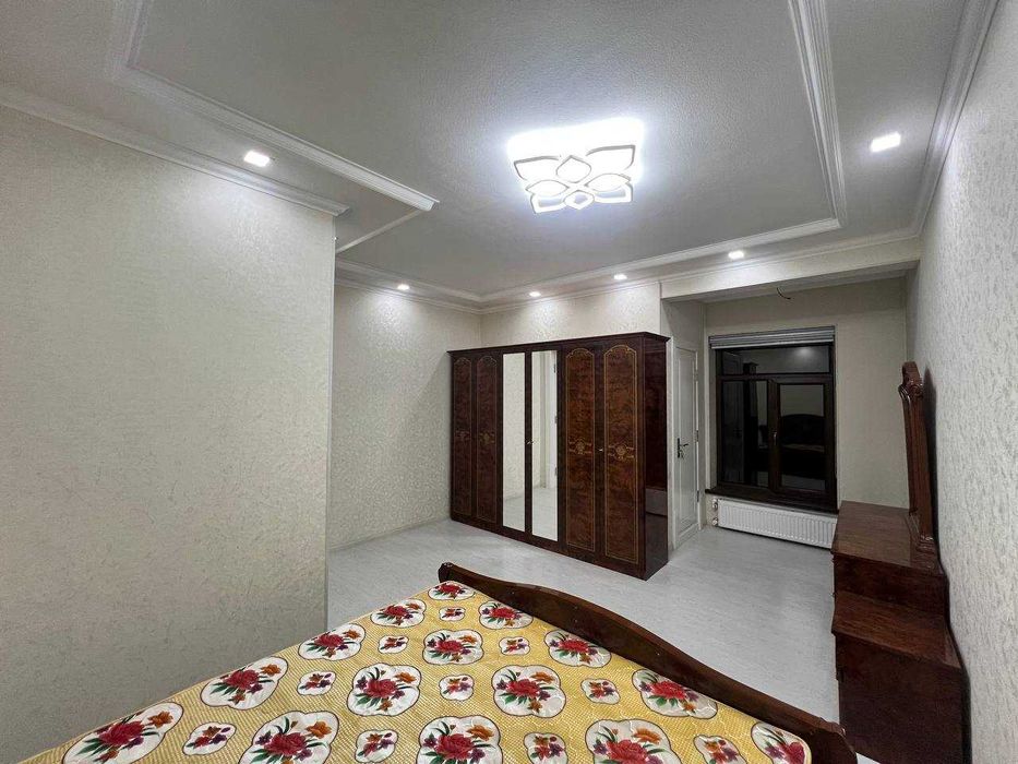 Продается квартира 2 этаж 4 комнаты 150кв метров