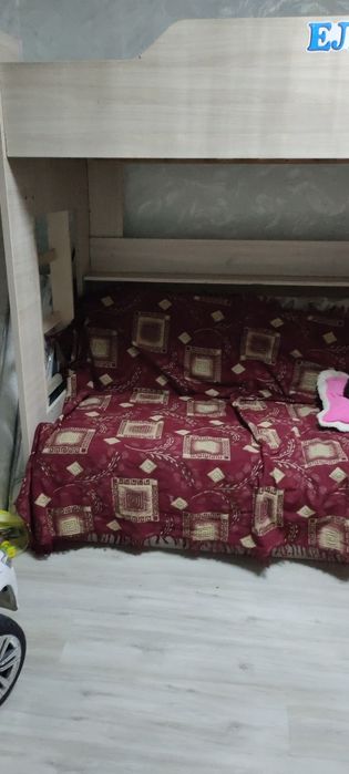 Двухъярусная кровать