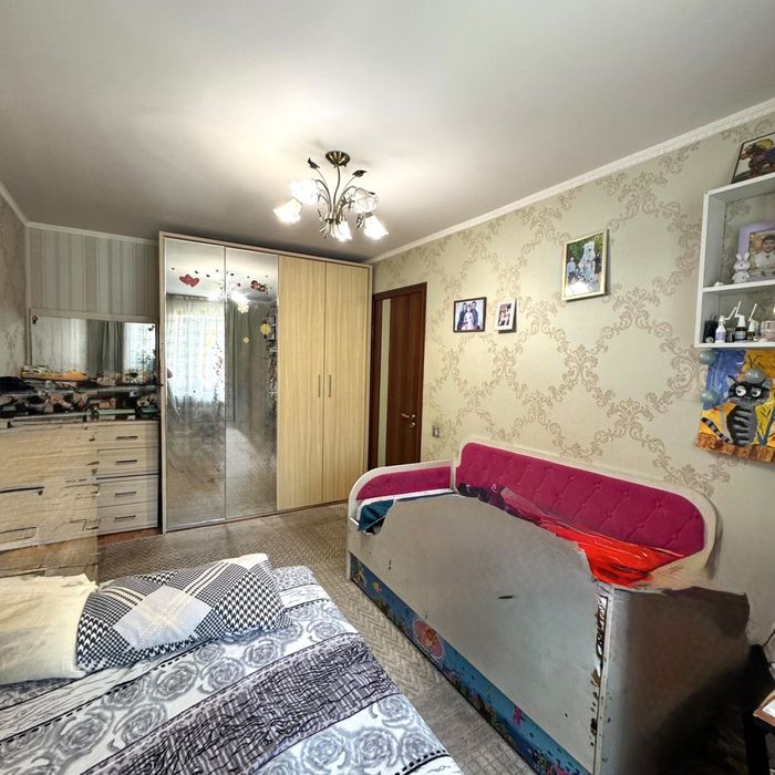 Продам 2х комн,пирамида