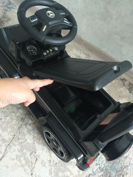 Продам машинку- самокат.