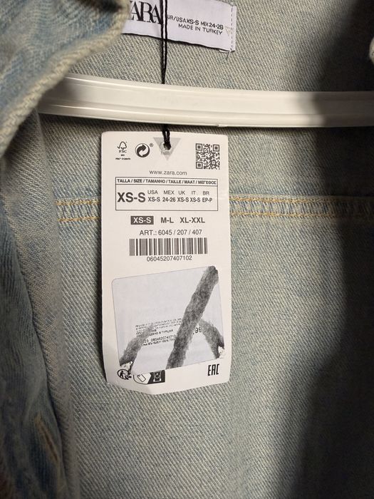 Дълга дънкова риза с избелял ефект Zara