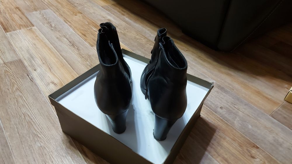 Осенние ботиночки 40 размер