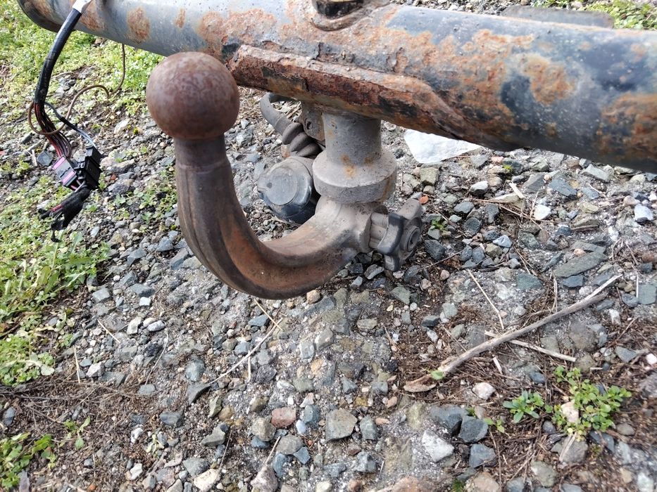 Теглич за Фолксваген Шаран 2006 год