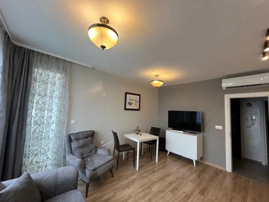 Дава се под наем Двустаен апартамент в Варна, Левски - 55 кв.м за 498.27 € - Снимка #2