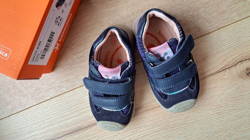 Adidasi Biomecanics nr. 22