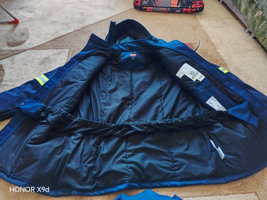 Спец одежда новая.