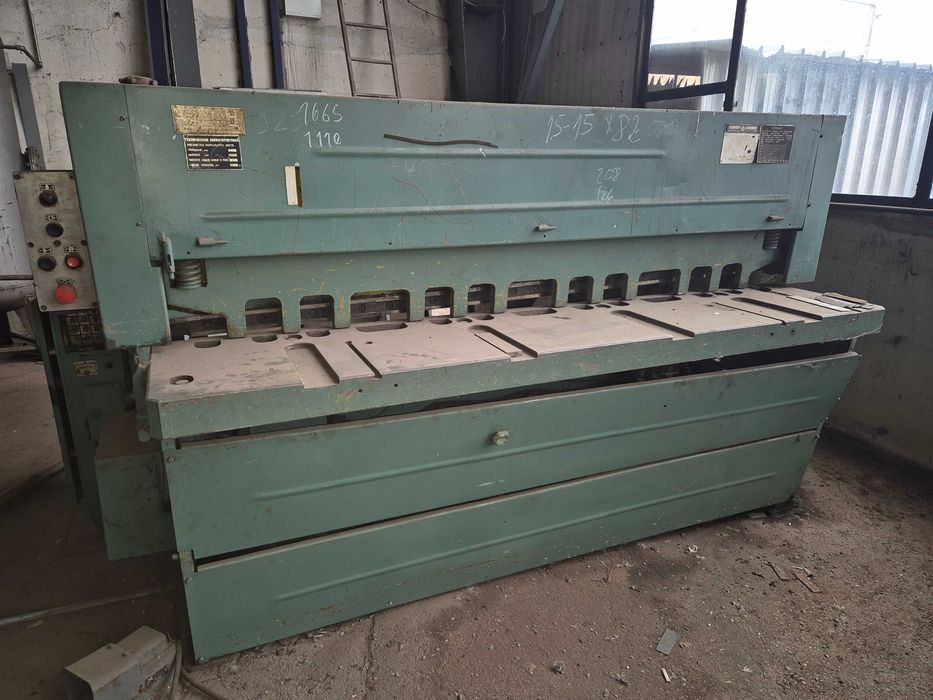 Гилотина за ламарина