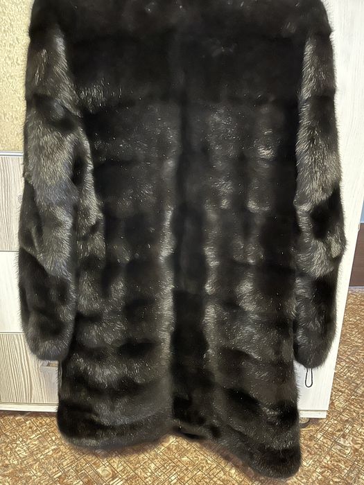 Продам шубу норковую ……………………………………….