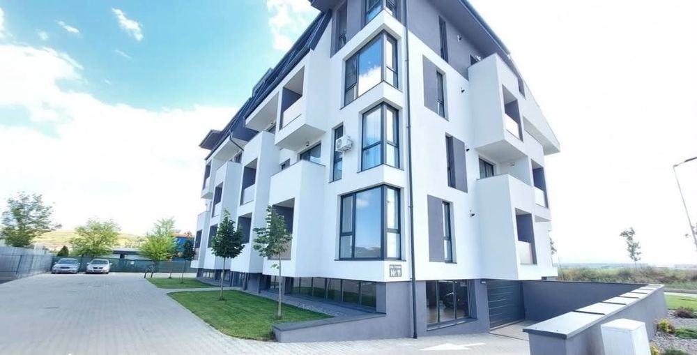 Vând apartament cu 3 camere