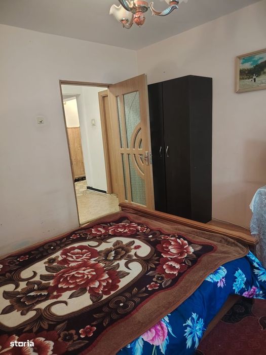Apartament 3 camere cu 2 balcoane în Bacău