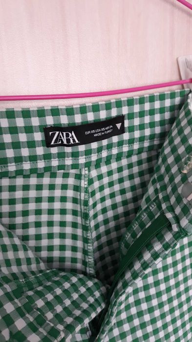 Зелени карирани панталони Zara