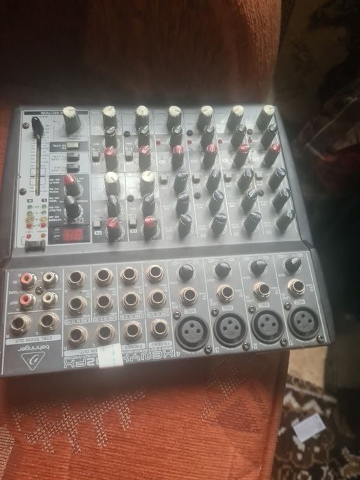 Миксер Беринджер