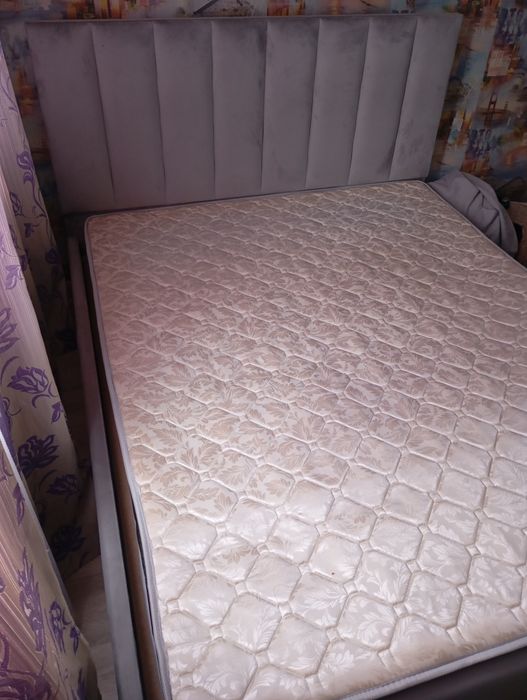 Кровать двухспальная