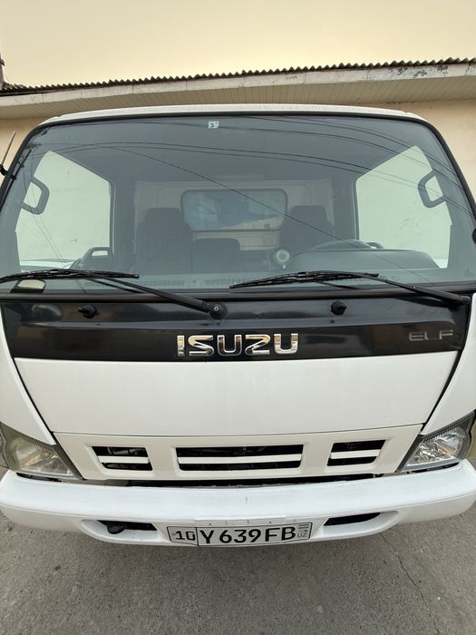 Isuzu Samasval 2012