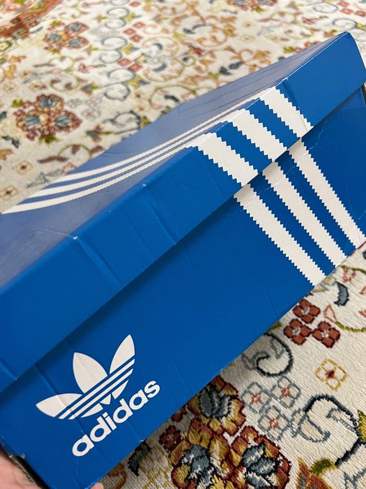 Оригинальные кроссовки Адидас