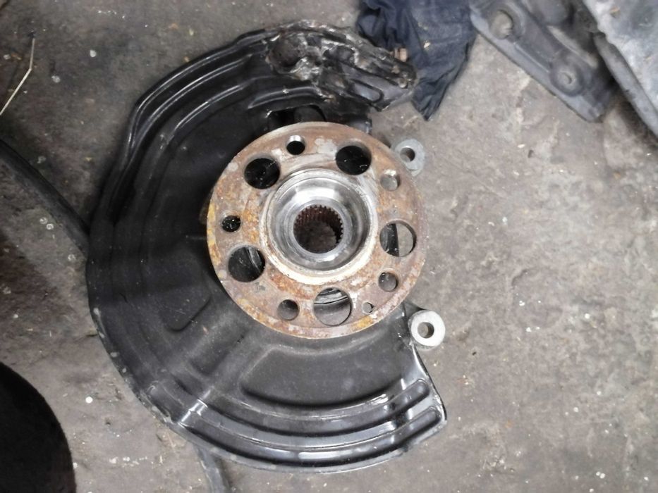 шенкел комплект с лагер mercedes CLA 2013 г