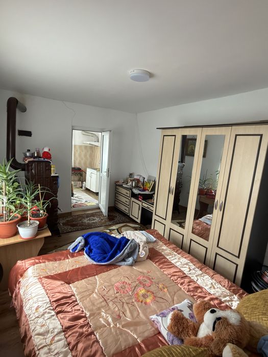 Casa corbu de jos la 10 minute  distant de mare cu masina