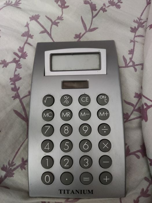 Срочно продам калькулятор