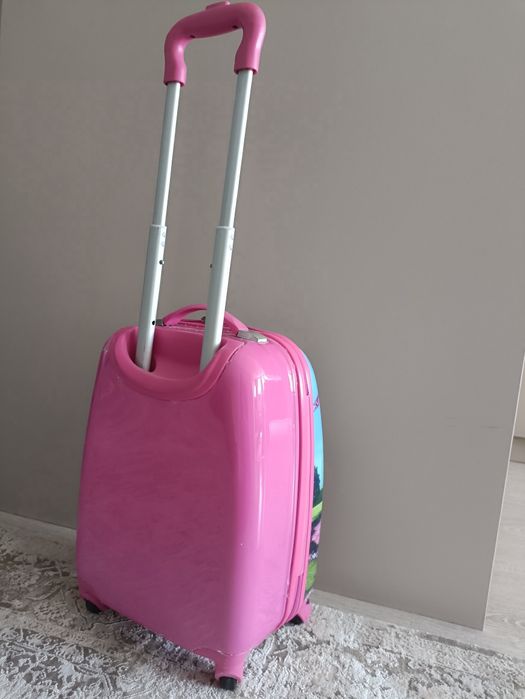 Чемодан для девочек