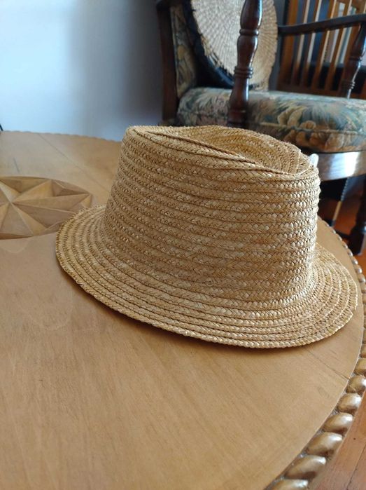 Palarie de paie, palarie de fetru