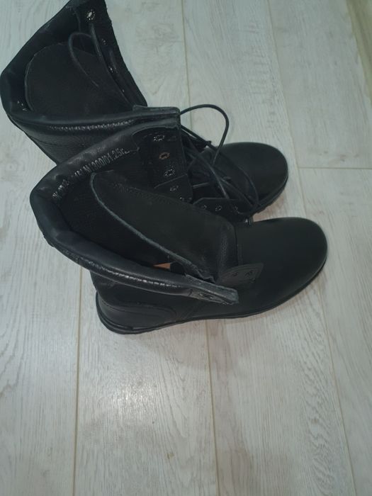 Продам берцы новые