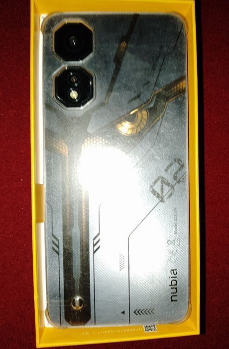 Продам телефон срочно