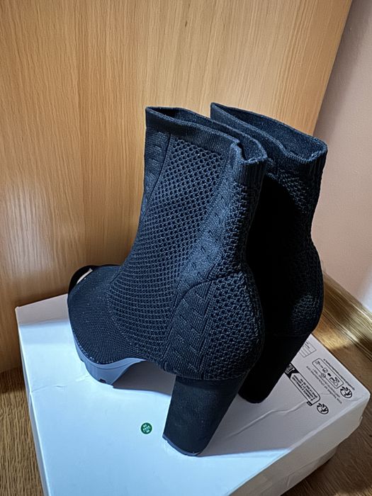 Cizme de dama cu toc gros