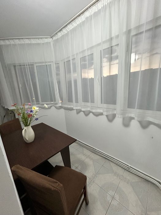 Închiriez apartament -Nicolina