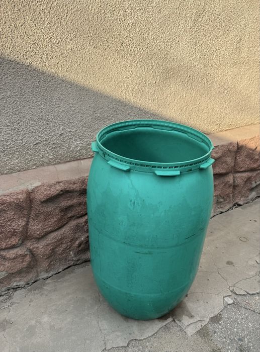 Бочка пластмасовая