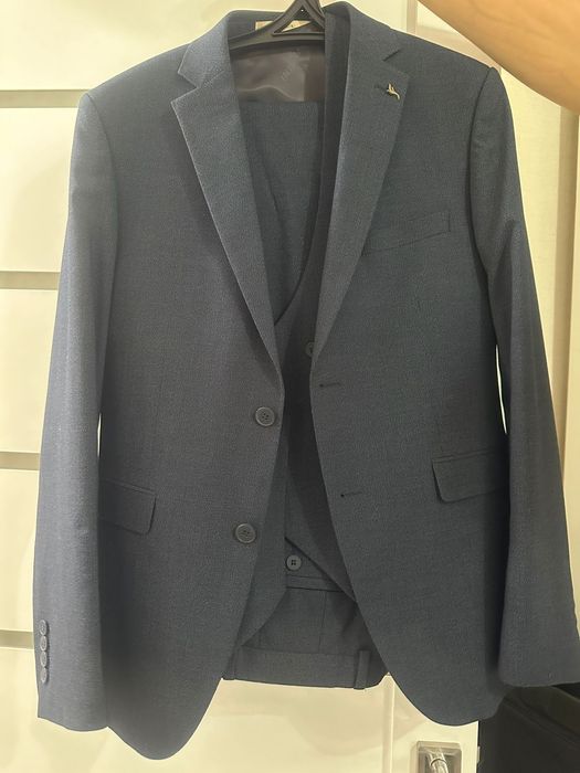 Продам костюм в отличном состояний