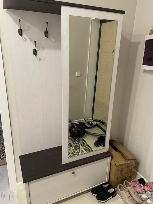 Срочно продаётся прихожий